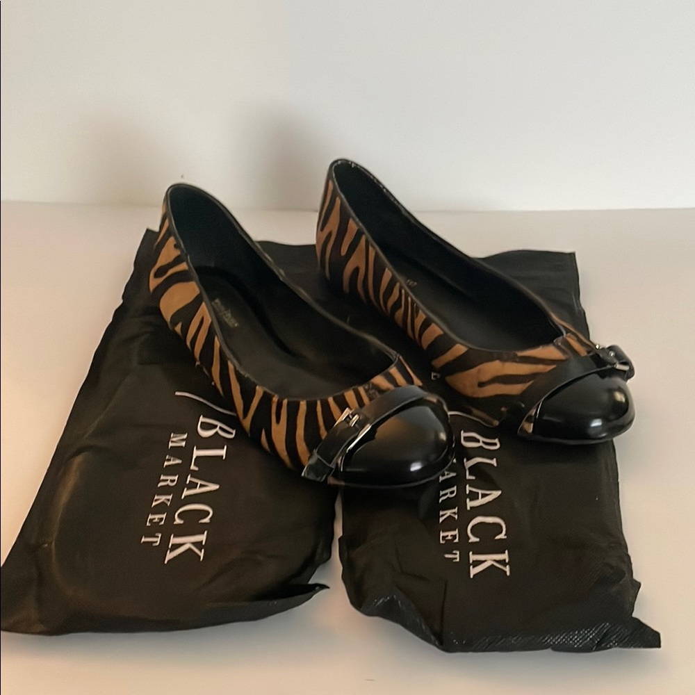 White House Black Market Black and Brown Flats with Bow Detail